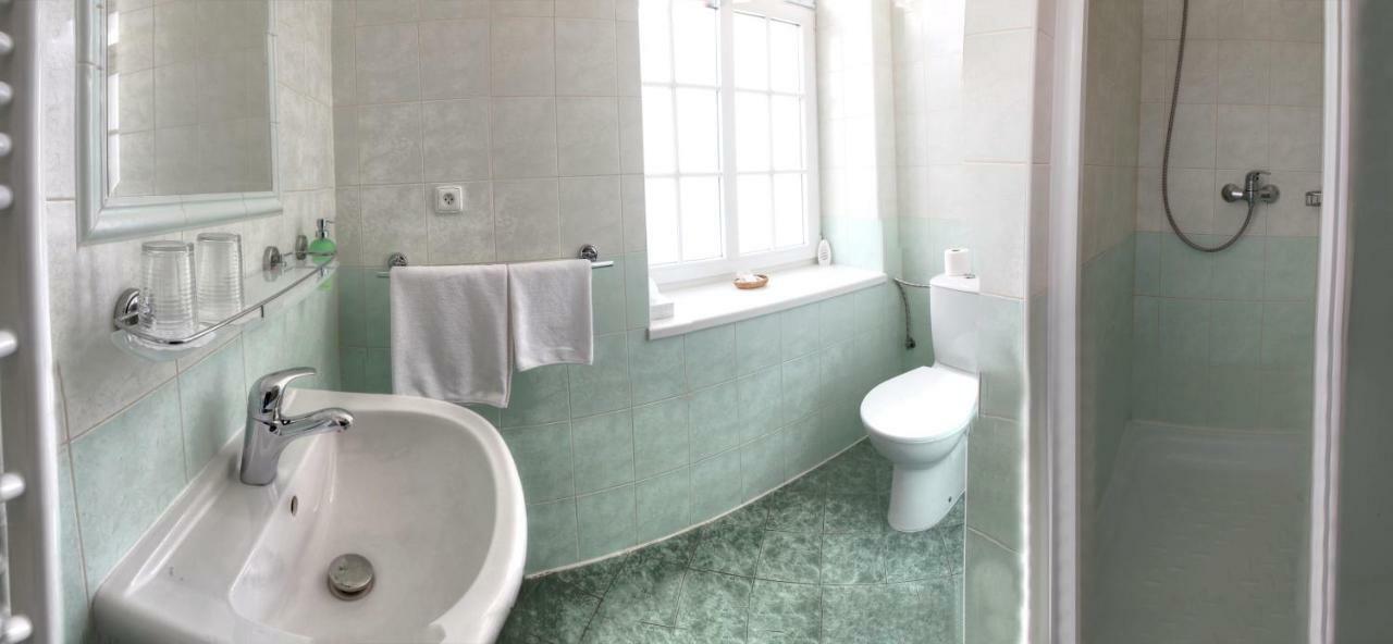 Penzion Tillerova Vila Lázně Bohdaneč Exteriör bild